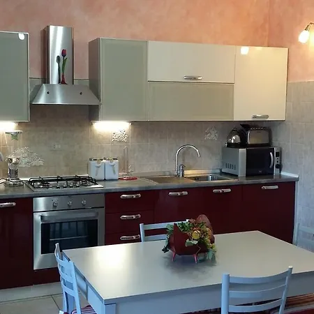 Il Tulipano לינה וארוחת בוקר Rogliano
