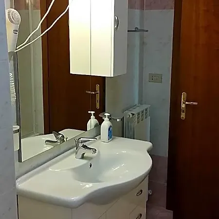 Alojamento de Acomodação e Pequeno-almoço Il Tulipano 3*