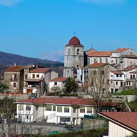 Il Tulipano לינה וארוחת בוקר Rogliano