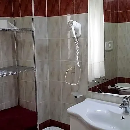 Il Tulipano לינה וארוחת בוקר Rogliano